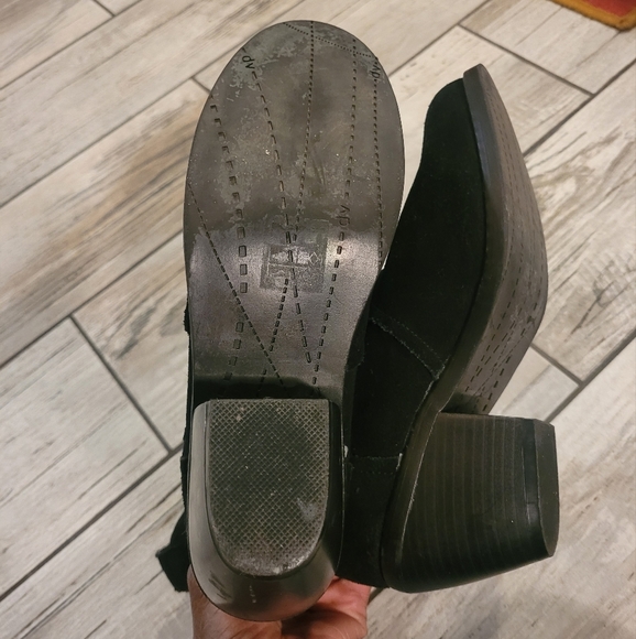 DOLCE VITA Linza black suede leather pull-on buckles ankle boots Women's 7.5 - Picture 11 of 14